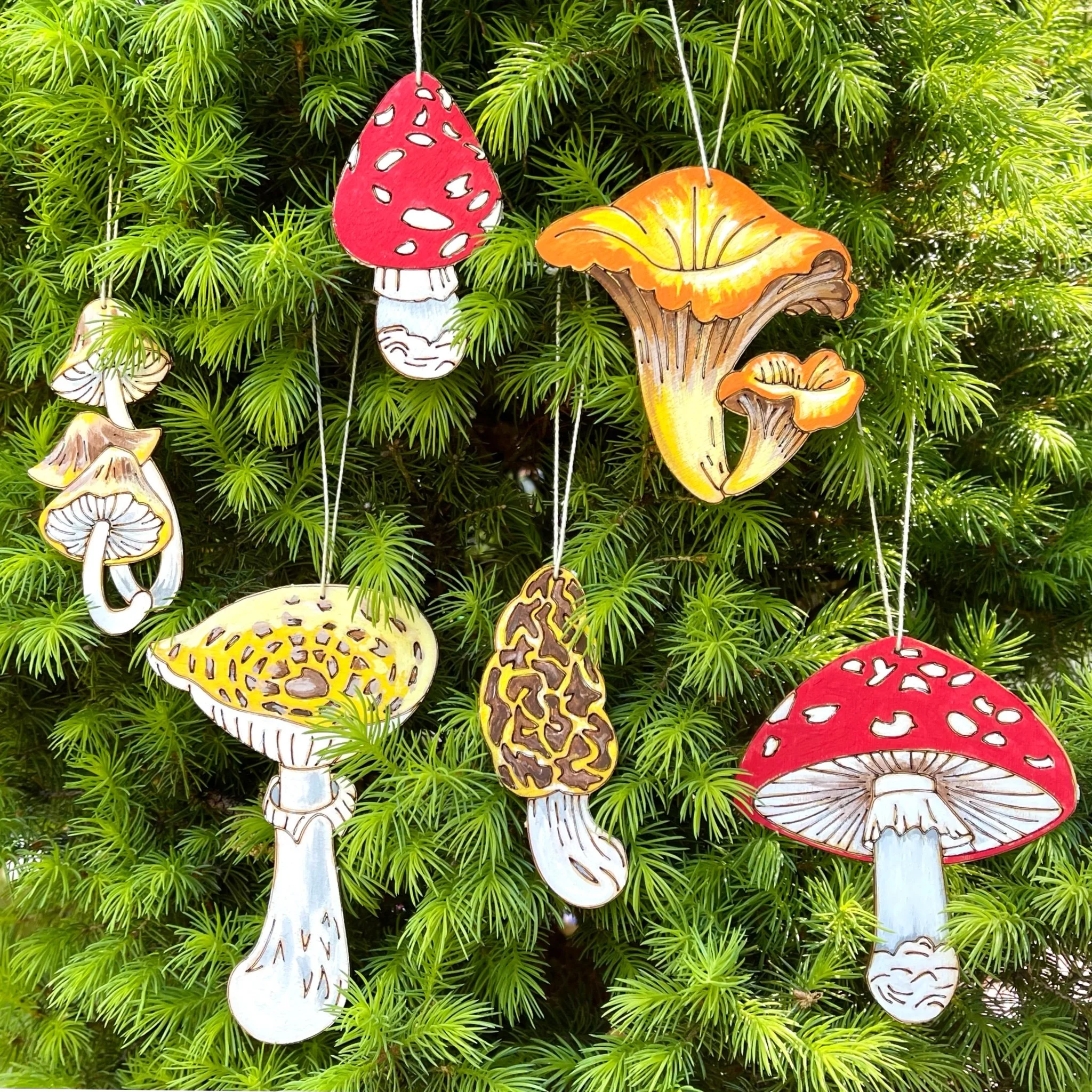 Chipmunk in Mushroom Wood Mini Ornaments